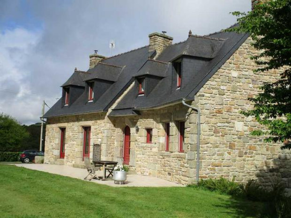 vente Maison néo Bretonne construite sur soussol avec garage,